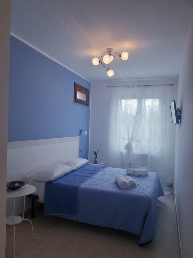 B&B Le Tre Fate Varraze Exterior foto