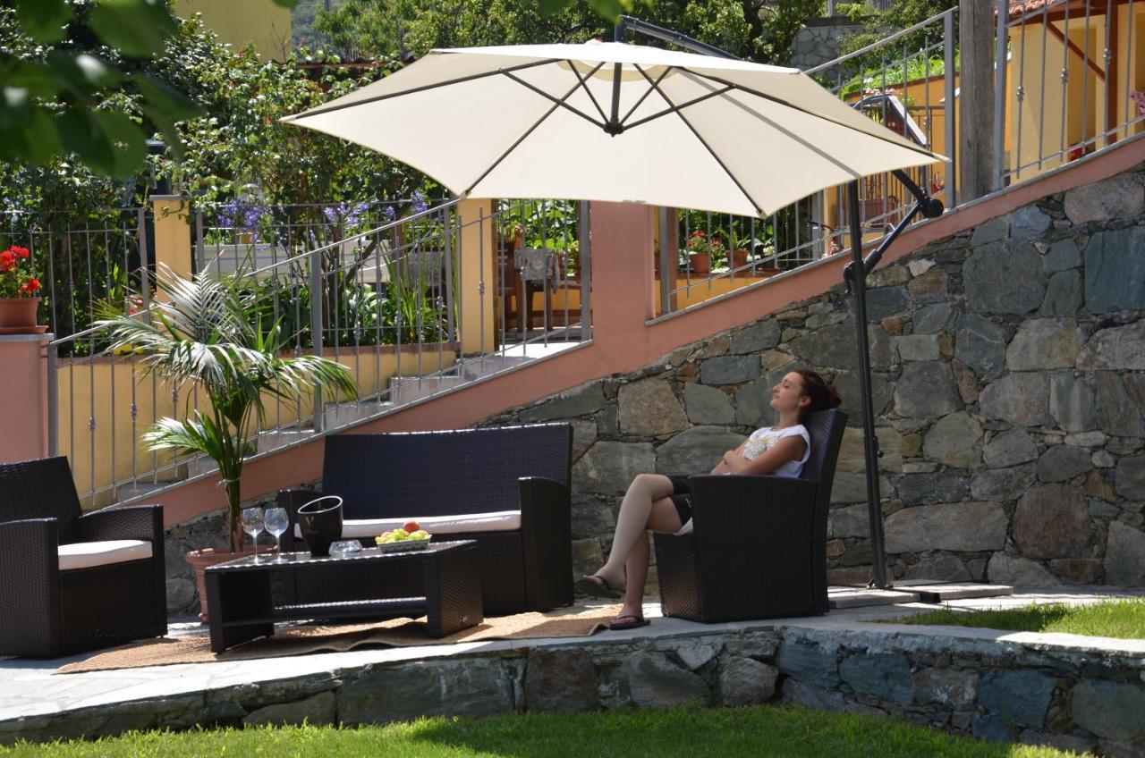 B&B Le Tre Fate Varraze Exterior foto