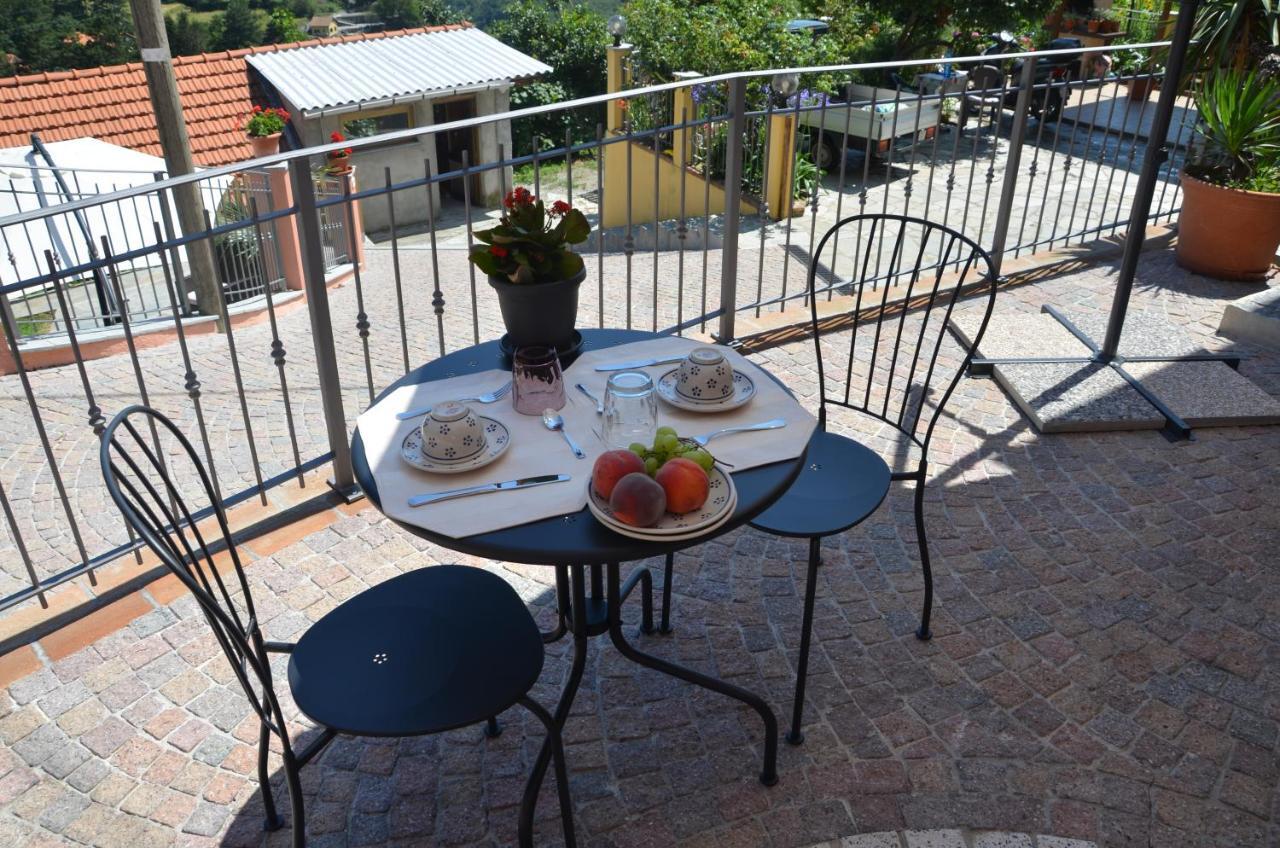 B&B Le Tre Fate Varraze Exterior foto